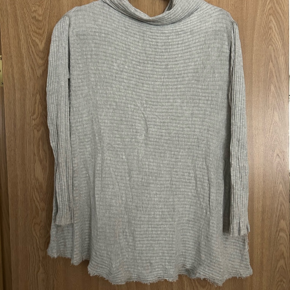 We The Free Gray Ribbed Turtleneck Top